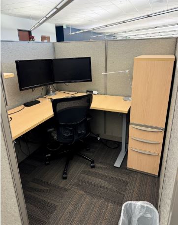 Haworth Unigroup2 6' x 6' 66" H Workstations