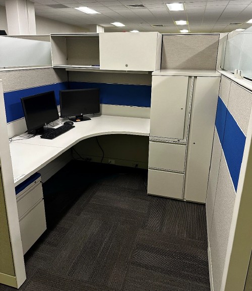 Herman Miller Canvas 6x6 Workstations with Blue Accent - Image 2